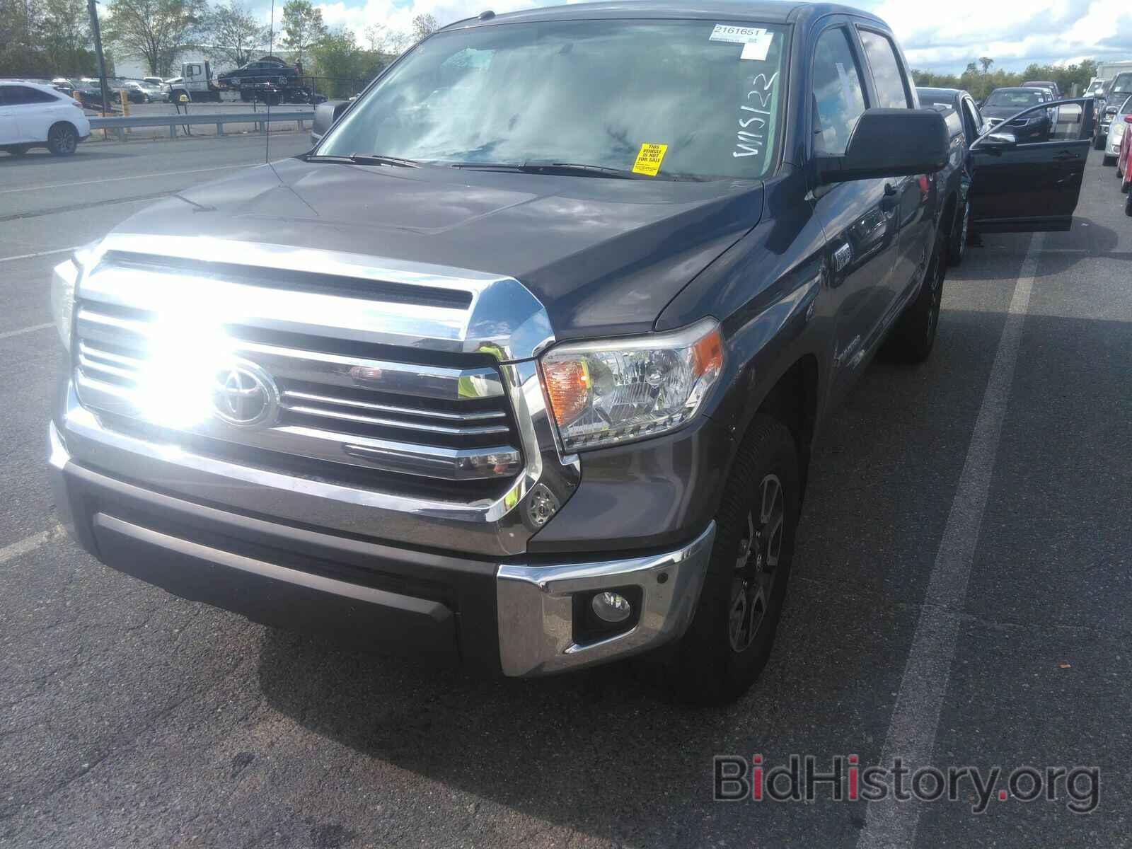 Photo 5TFDY5F1XHX649718 - Toyota Tundra 4WD 2017