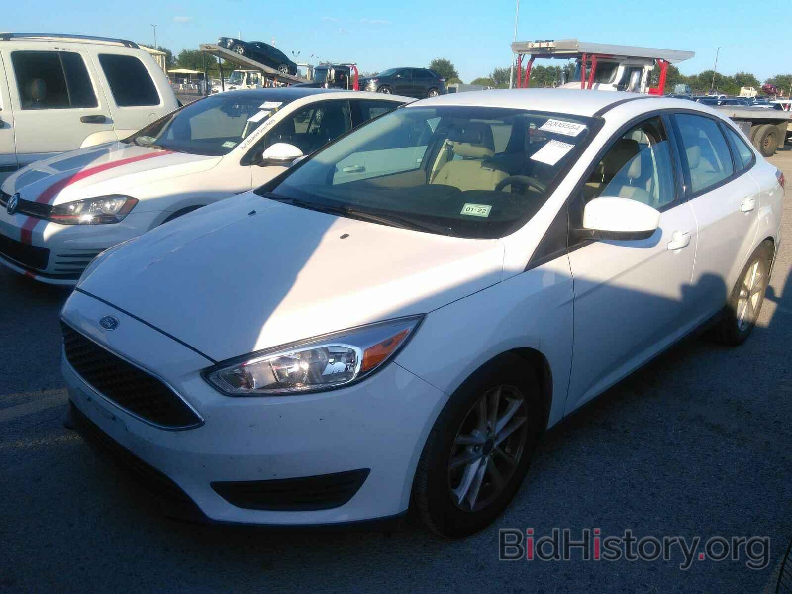 Photo 1FADP3FEXJL229082 - Ford Focus SE 2018