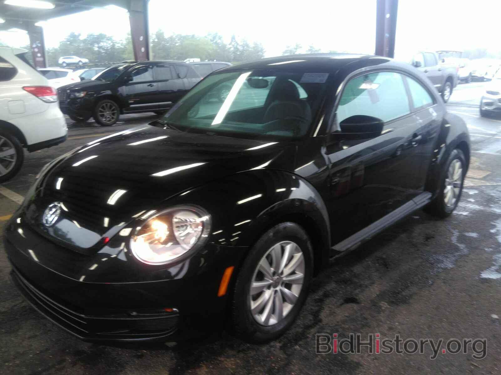 Photo 3VWF17AT5FM637025 - Volkswagen Beetle Coupe 2015