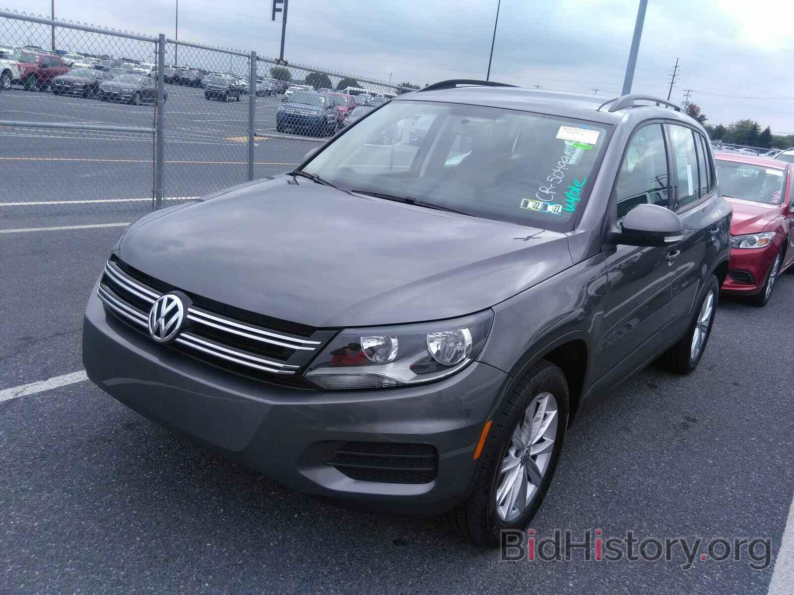 Photo WVGBV7AX2HK042762 - Volkswagen Tiguan Limited 2017