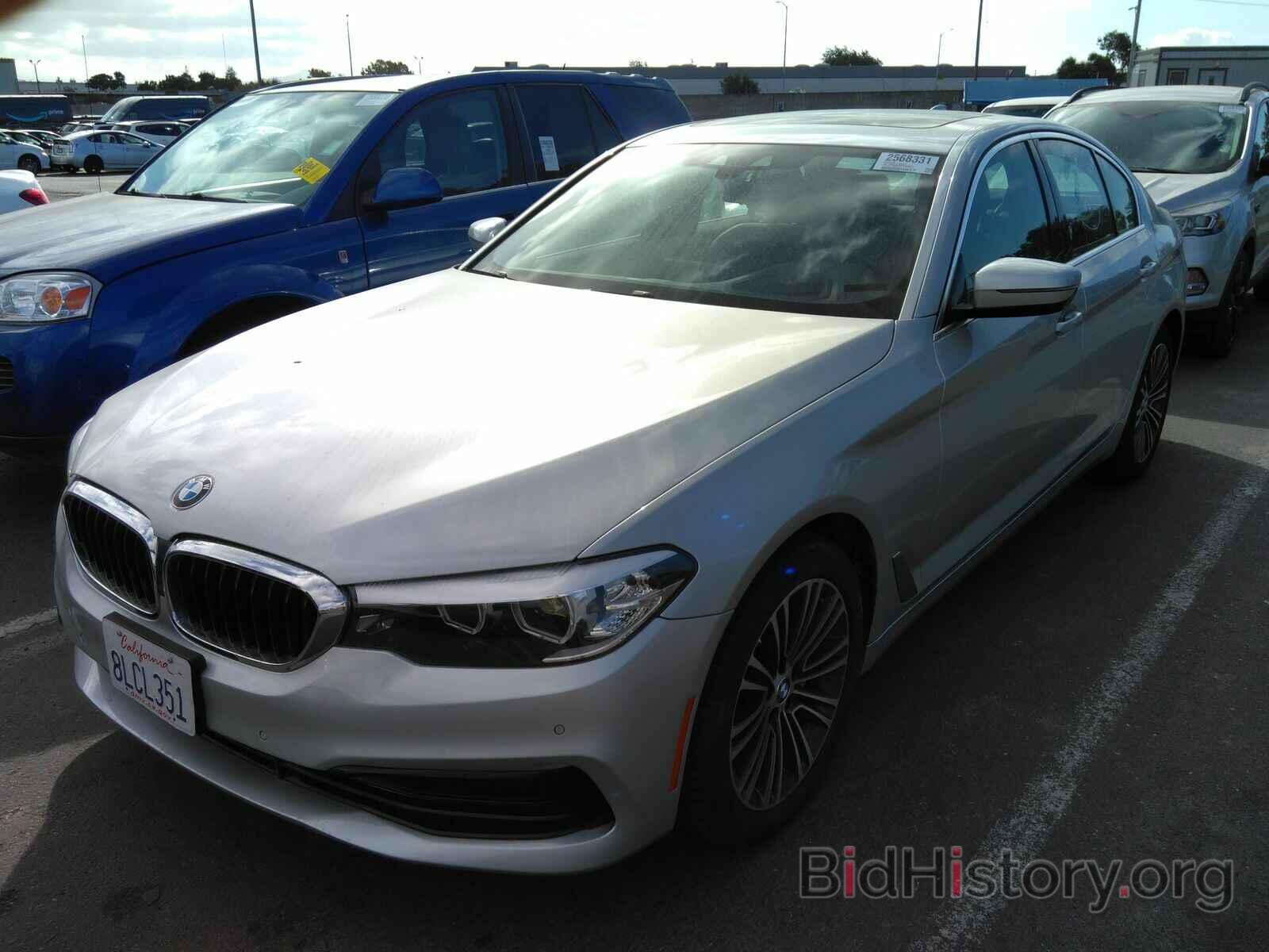 Photo WBAJA5C50KWW18504 - BMW 5 Series 2019