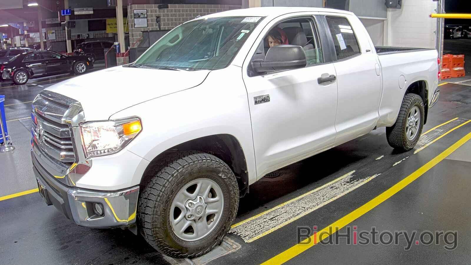 Photo 5TFUW5F17GX563979 - Toyota Tundra 4WD Truck 2016