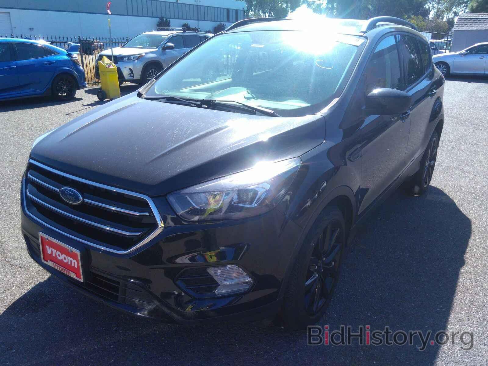 Photo 1FMCU0GD4KUA64558 - Ford Escape 2019