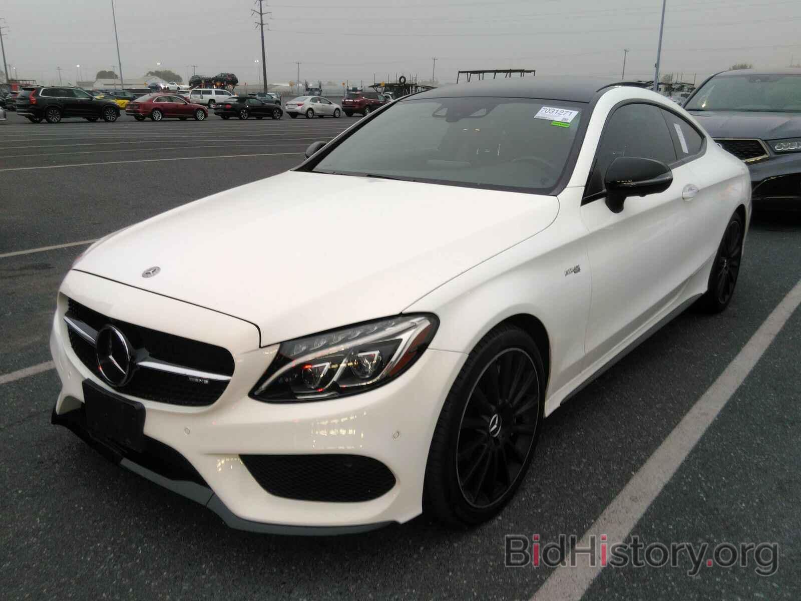 Photo WDDWJ6EB1JF700571 - Mercedes-Benz C-Class 2018