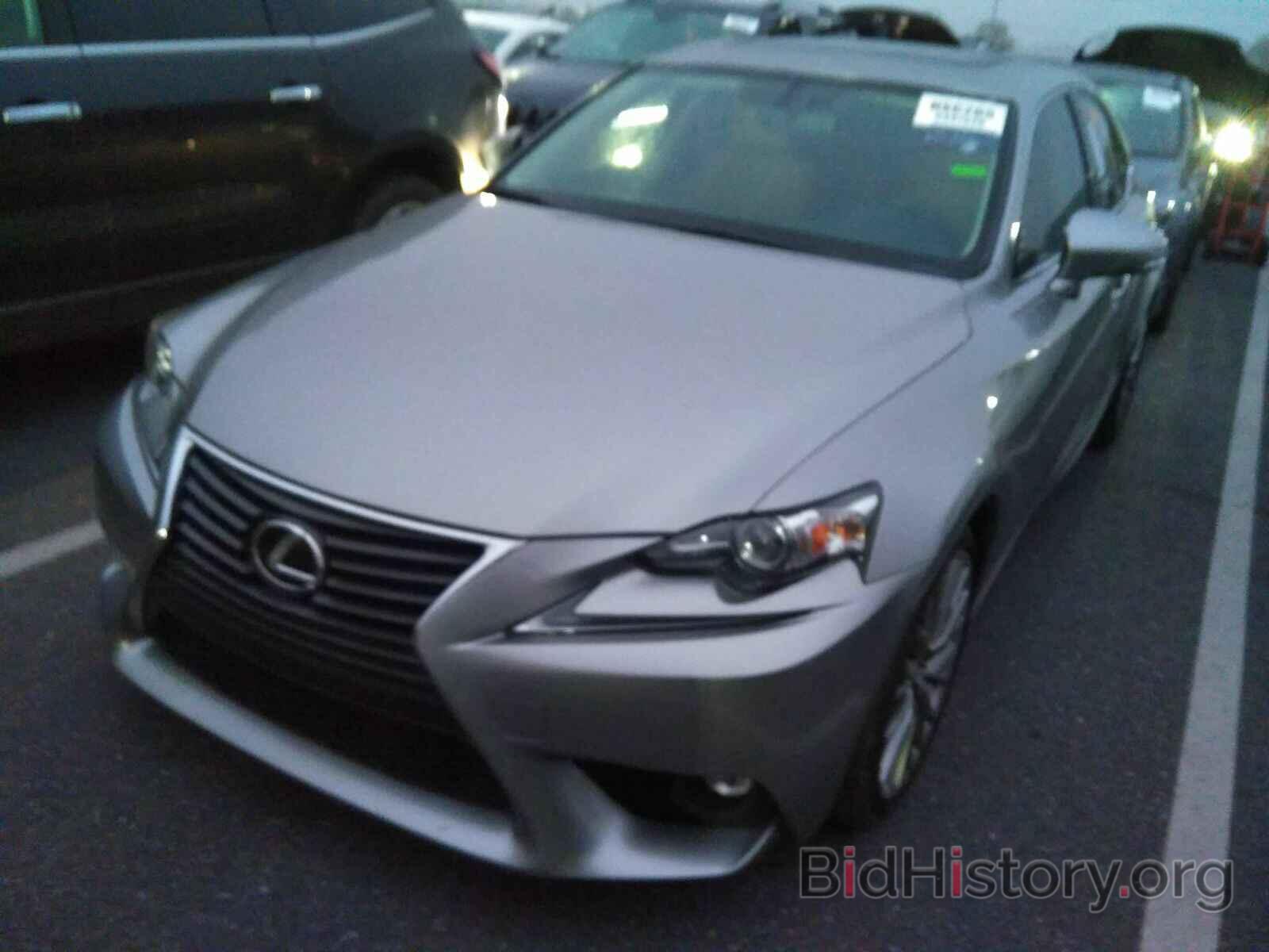 Photo JTHCM1D21G5010650 - Lexus IS 300 2016