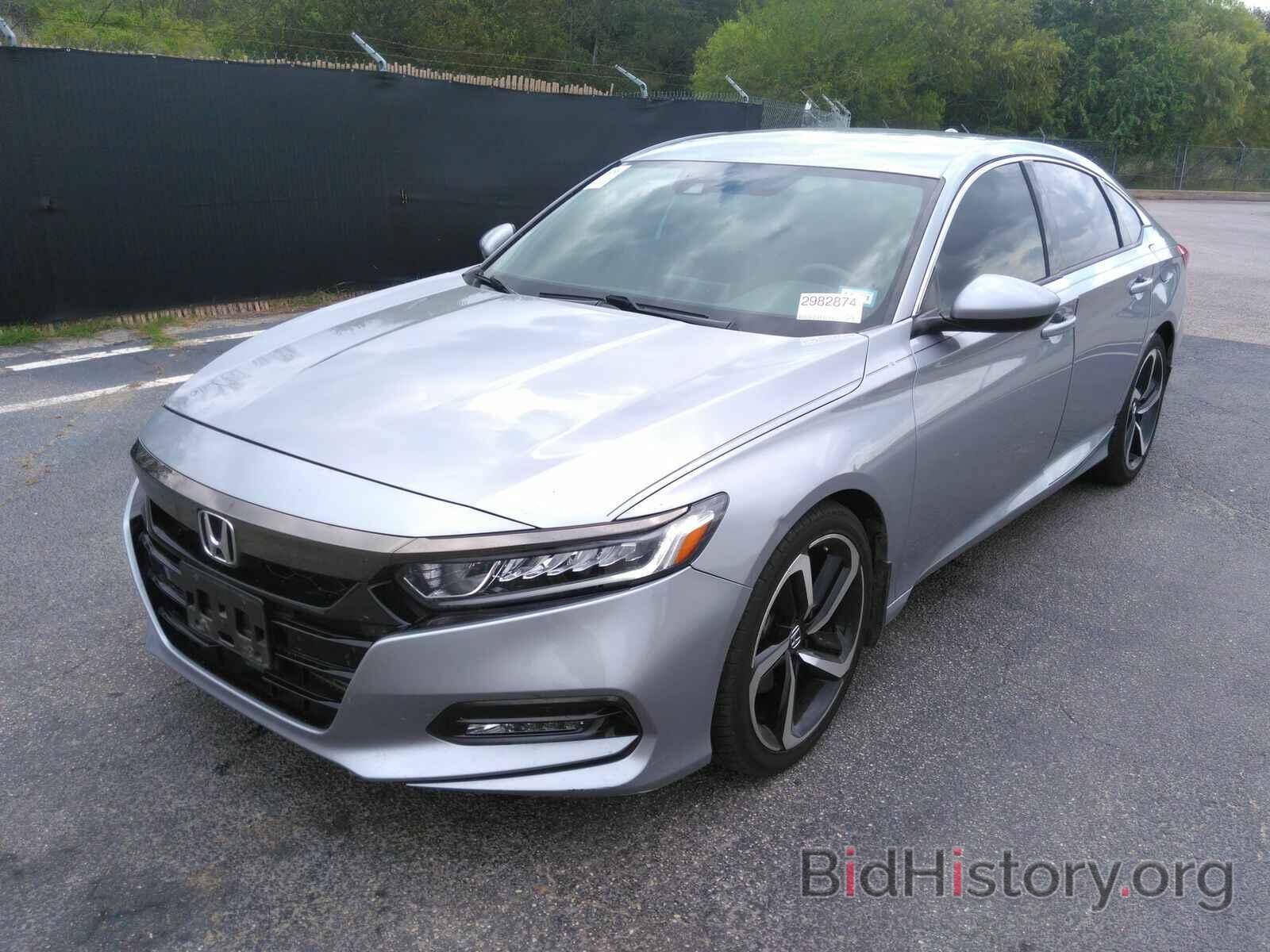 Photo 1HGCV1F31JA051350 - Honda Accord Sedan 2018