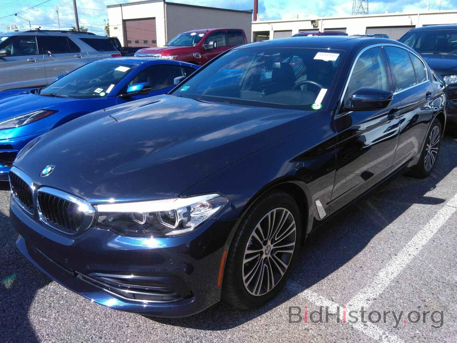 Photo WBAJR7C08LCE55311 - BMW 5 Series 2020
