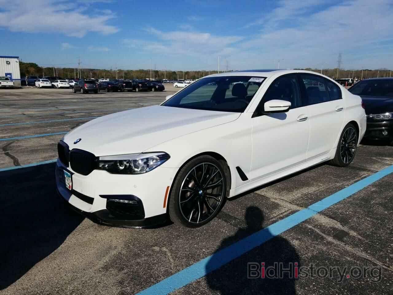 Photo WBAJE7C57JWD53064 - BMW 5 Series 2018