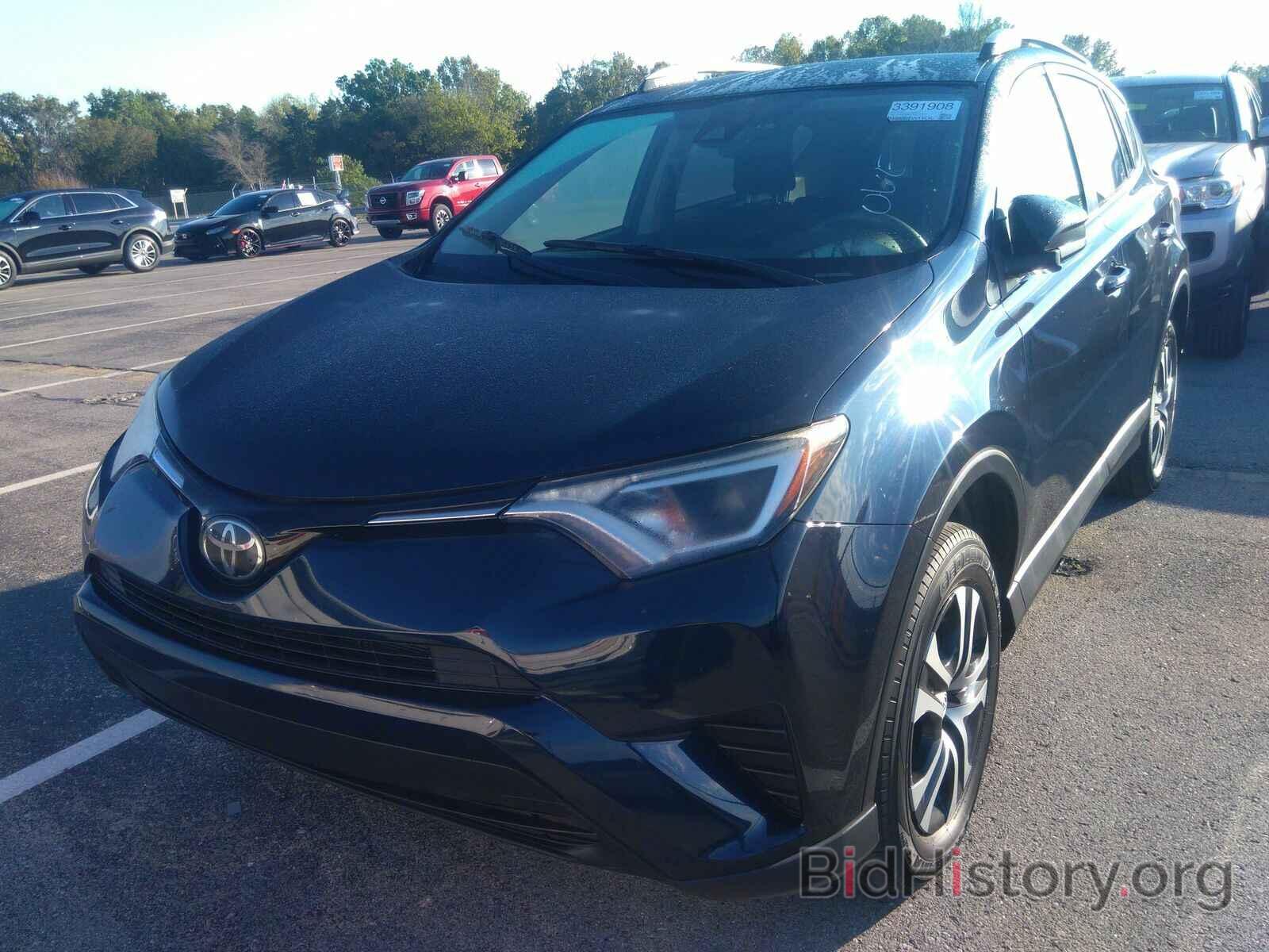 Photo JTMZFREV5JJ747619 - Toyota RAV4 2018