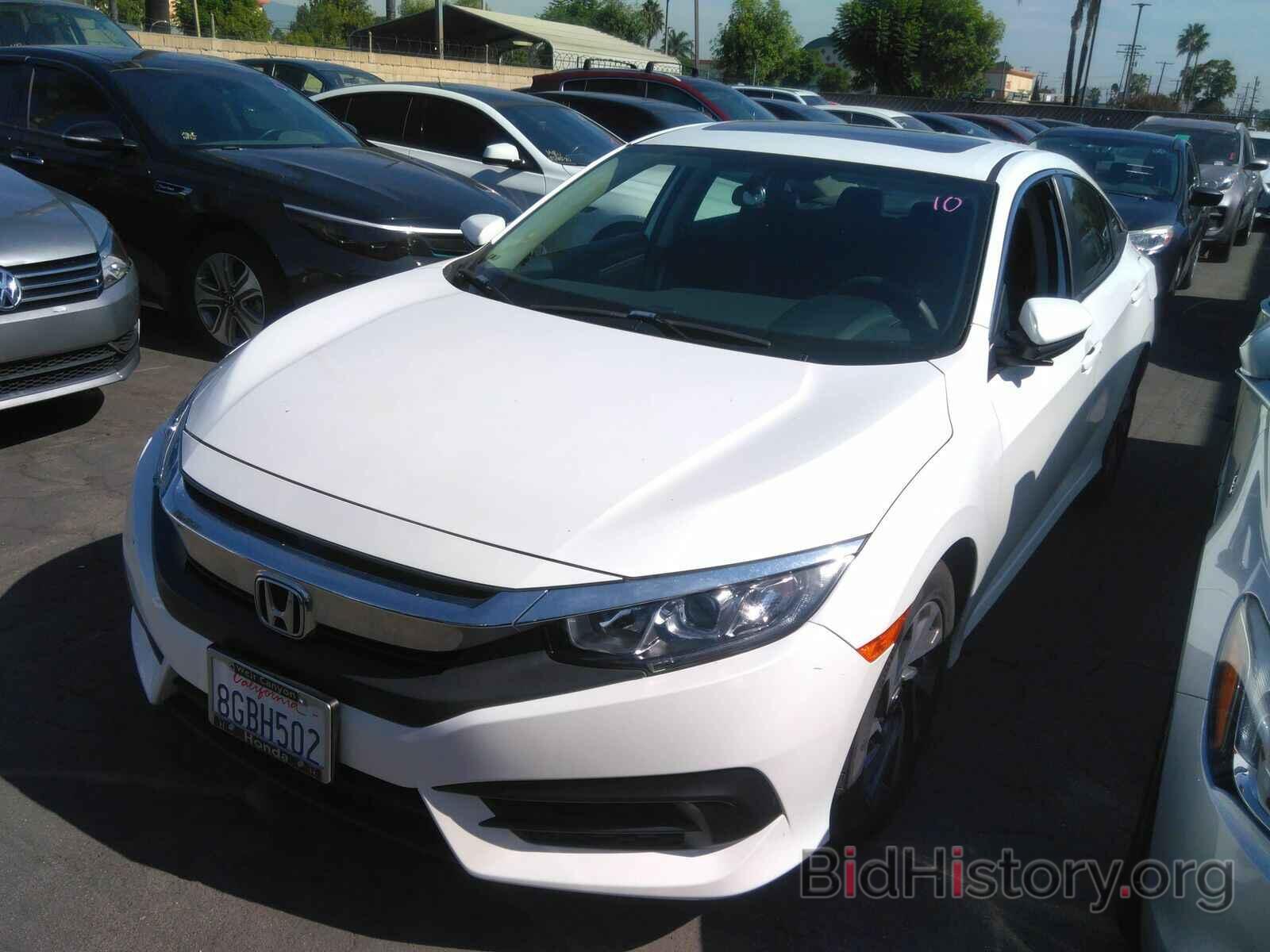 Photo 19XFC2F75JE207588 - Honda Civic Sedan 2018