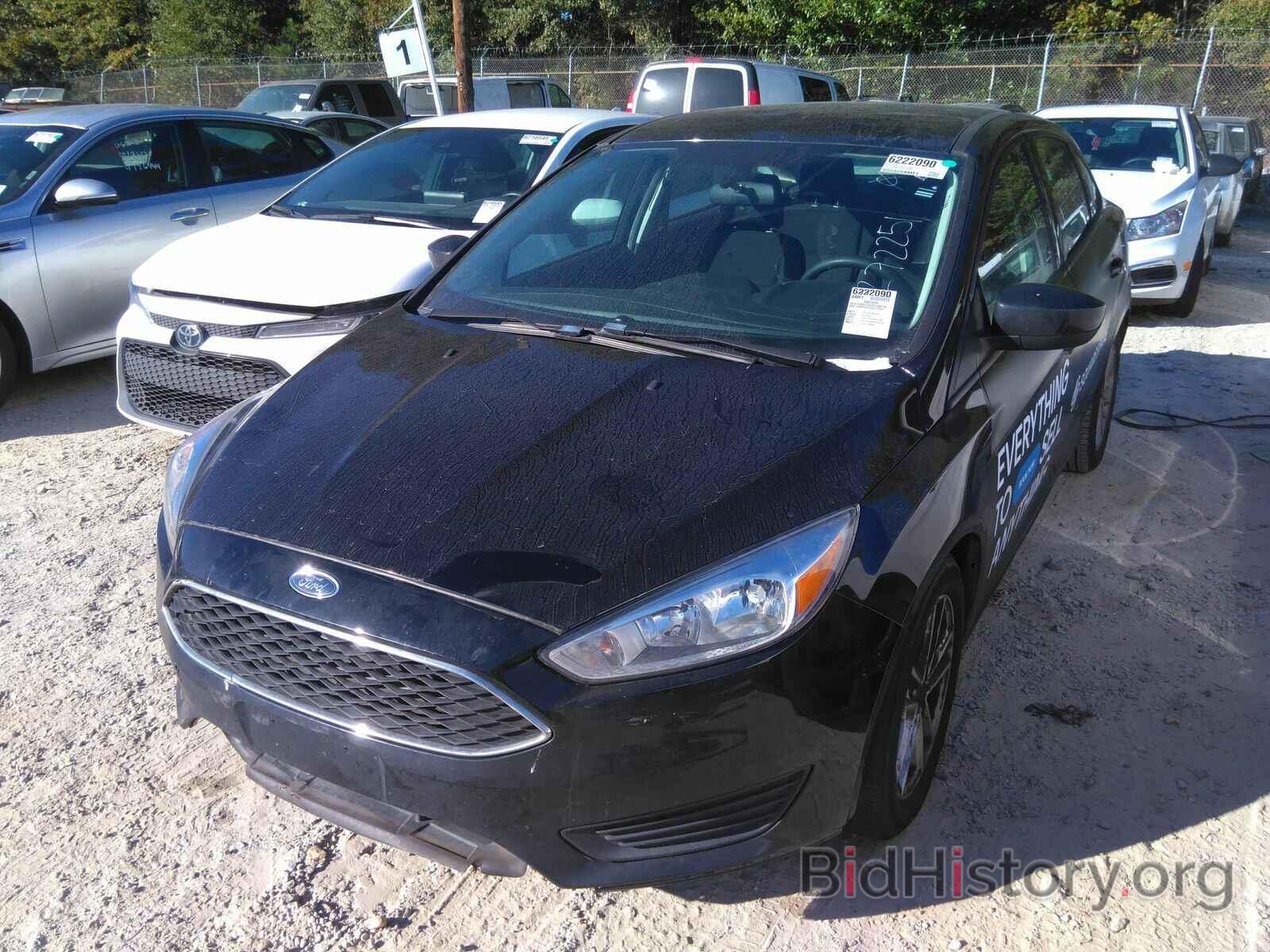 Фотография 1FADP3F25JL272251 - Ford Focus SE 2018