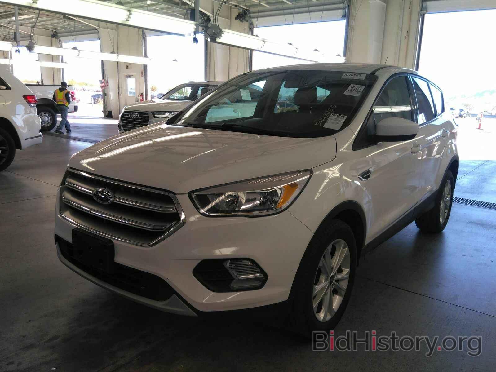 Photo 1FMCU0GD3HUC35521 - Ford Escape 2017