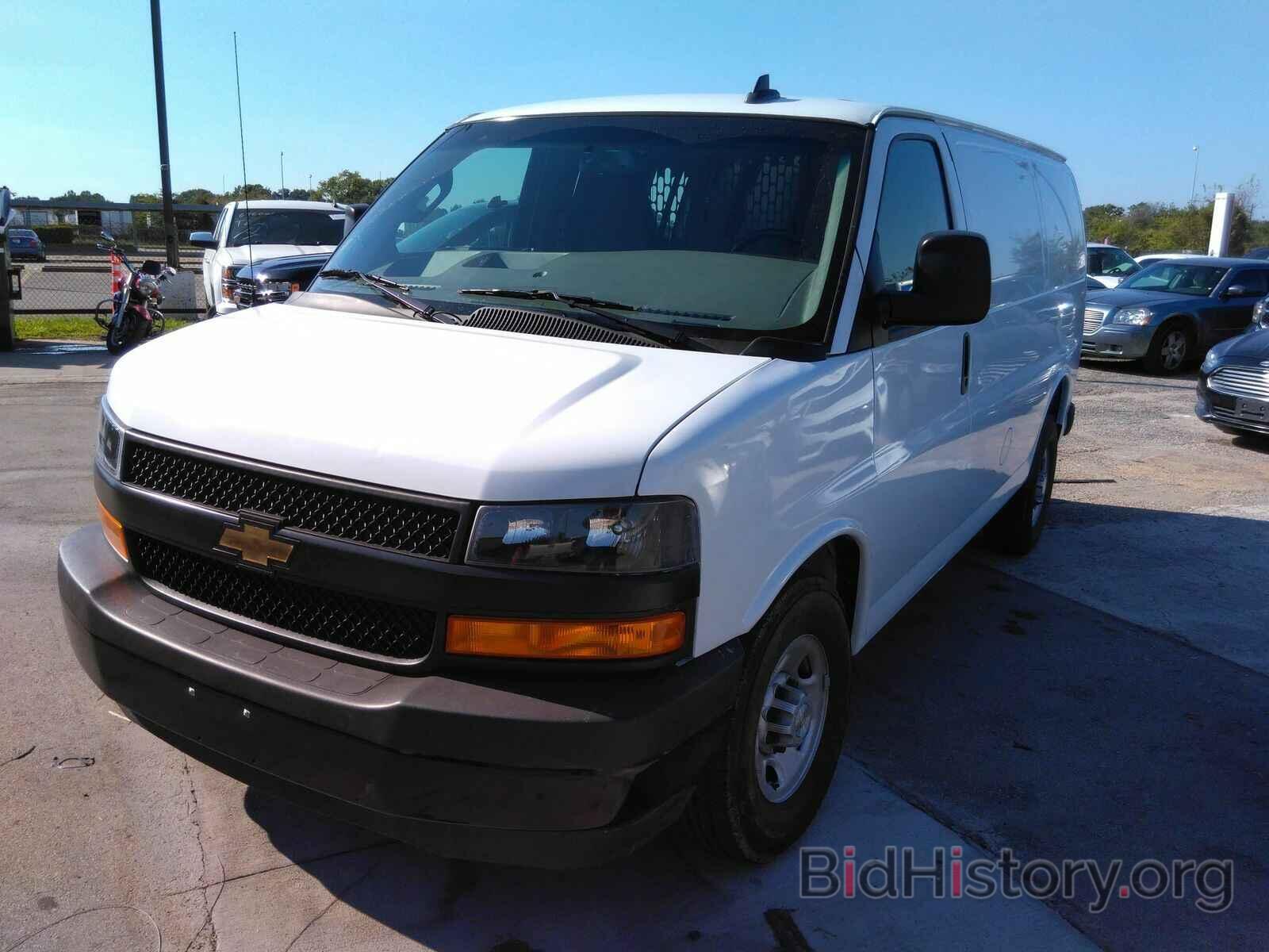 Photo 1GCWGAF74M1163606 - Chevrolet Express Cargo Van 2021