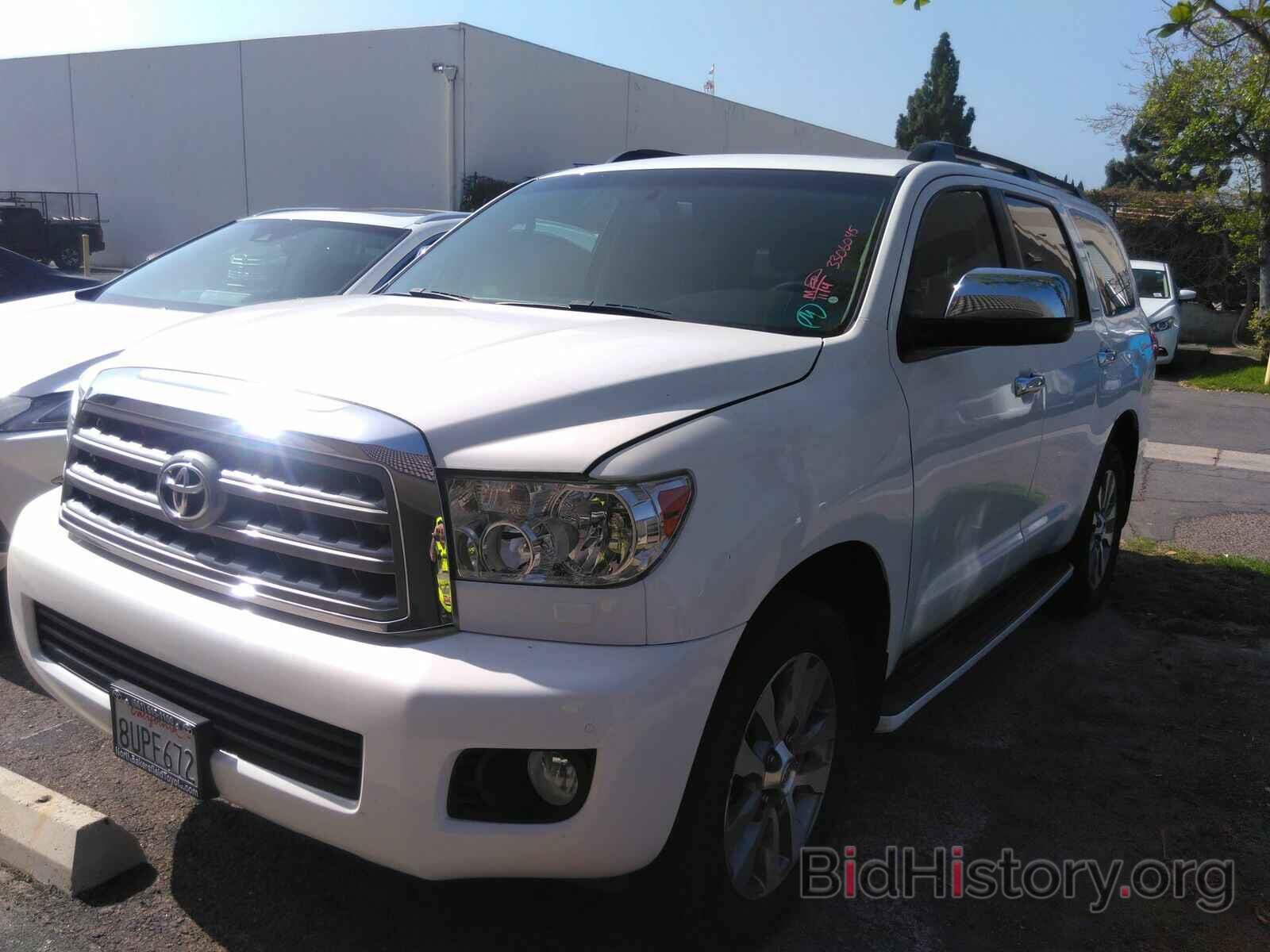 Photo 5TDKY5G15HS068395 - Toyota Sequoia 2017