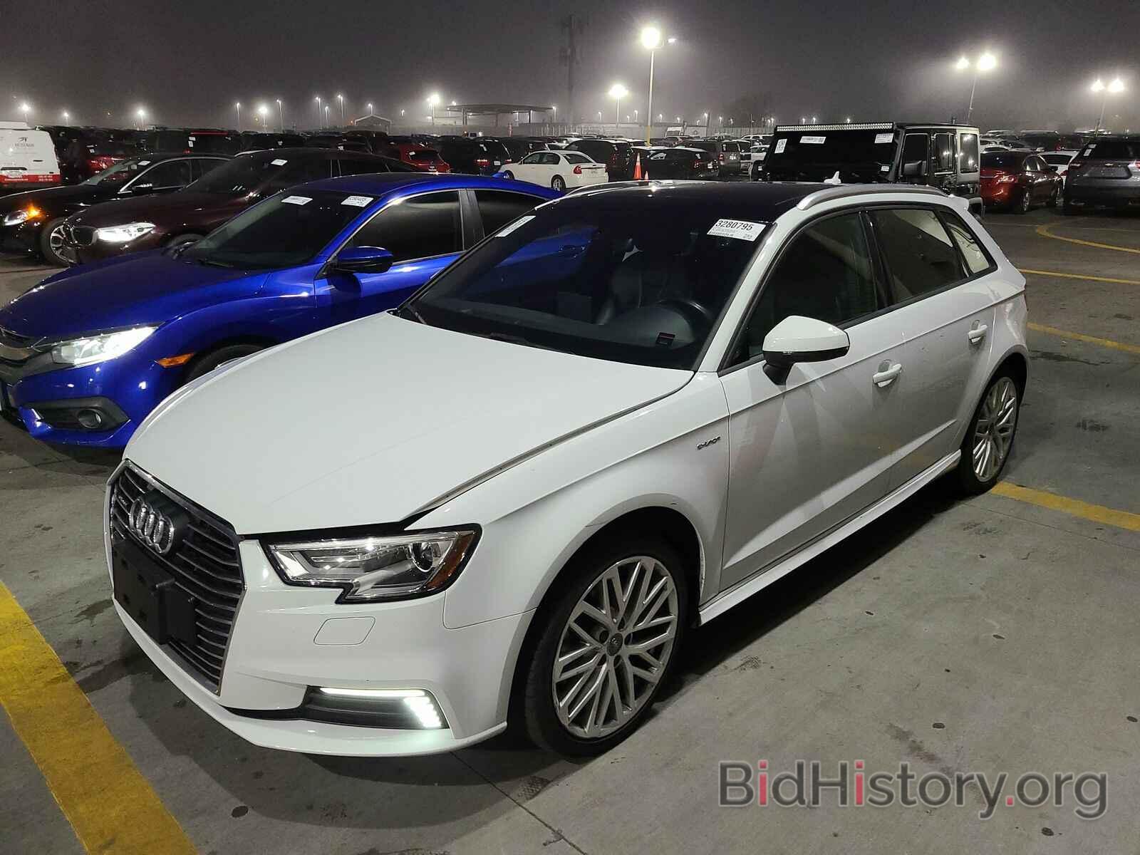 Photo WAUUPBFF4JA057668 - Audi A3 Sportback e-tron 2018