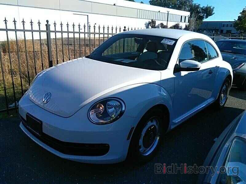 Photo 3VWF17AT6FM655825 - Volkswagen Beetle Coupe 2015
