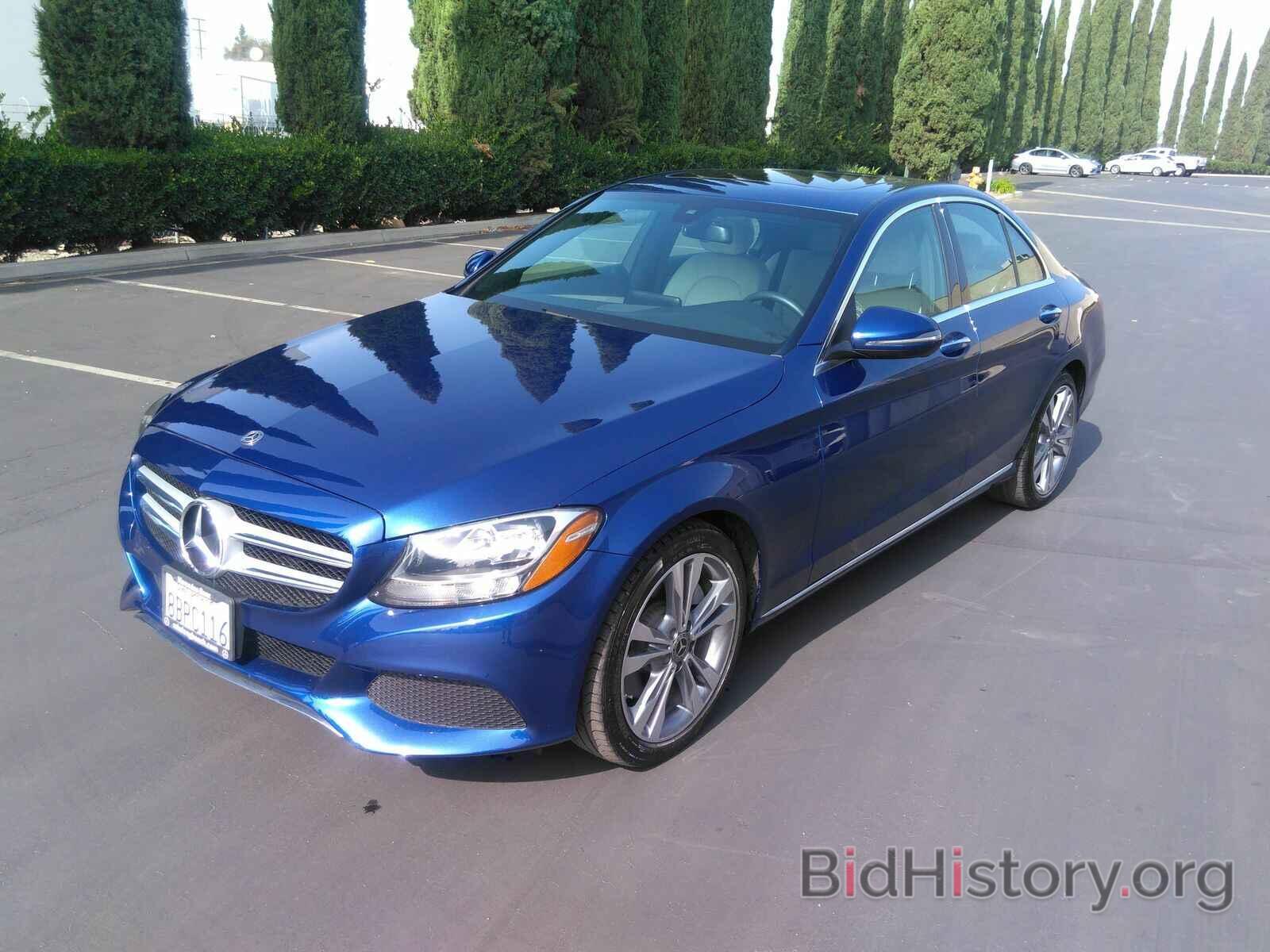 Photo 55SWF4JB4JU251329 - Mercedes-Benz C-Class 2018