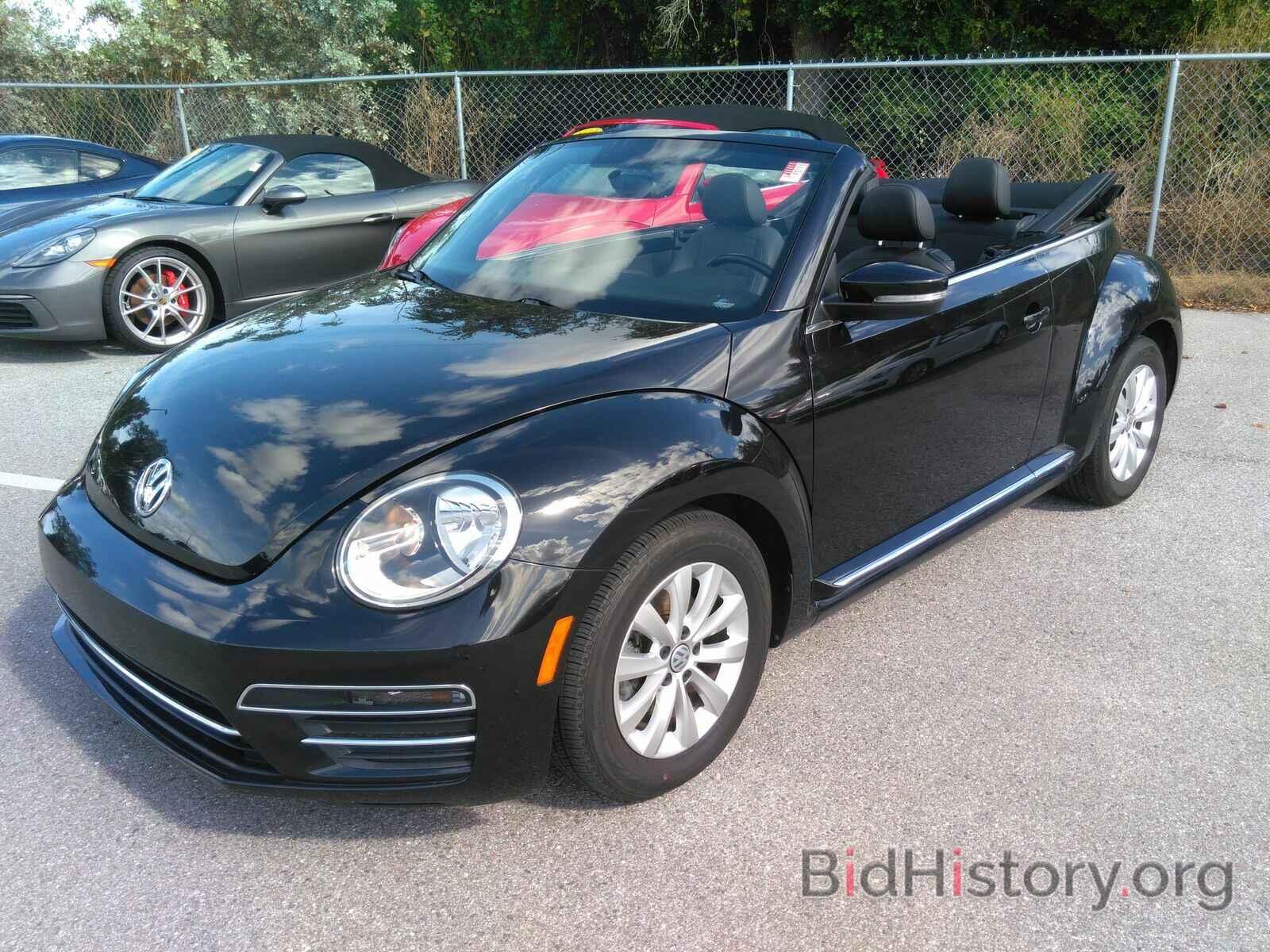 Photo 3VW5DAAT3JM504577 - Volkswagen Beetle Convertible 2018