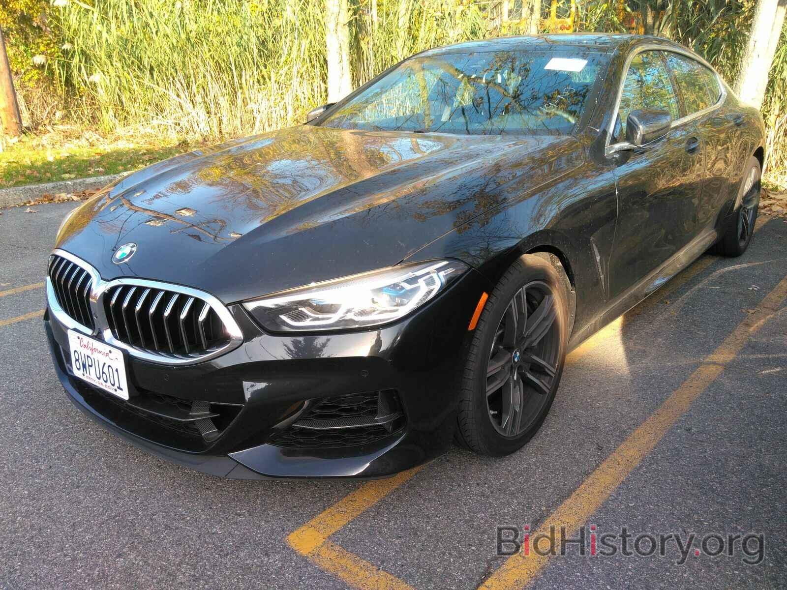 Photo WBAGV8C02NCH18598 - BMW 8 Series 2022