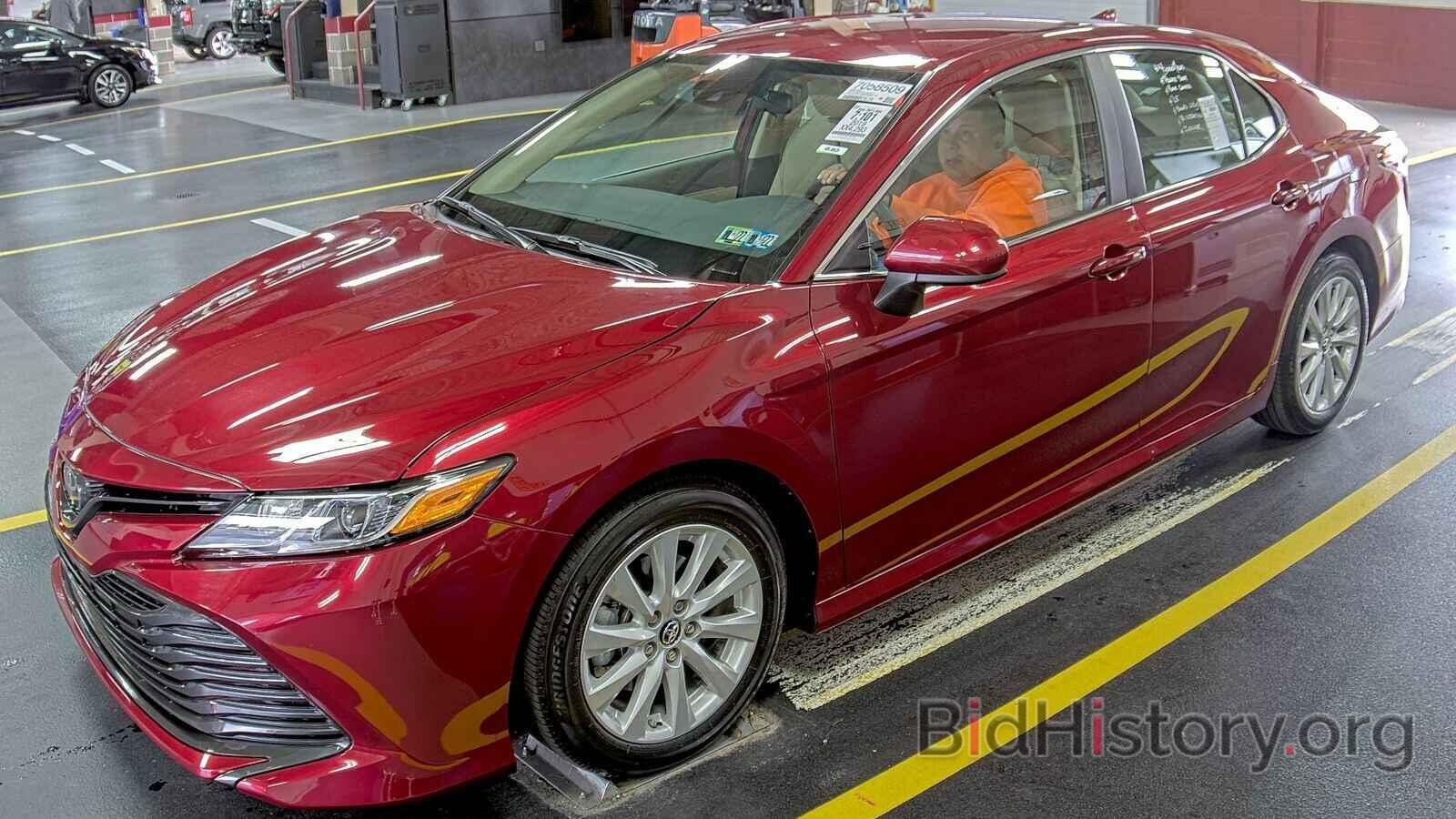 Фотография 4T1B11HKXKU842708 - Toyota Camry LE 2019